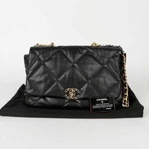 Maxi Shoulder Bag